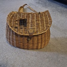 Vintage Tight Weave Wicker American Fishing Creel Basket  Primitive 1910-1920