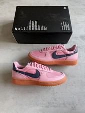 Size 3 | WMNS Nike Field