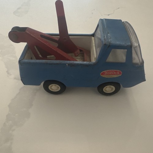 1970s tonka tow truck - 1970s, –