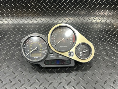 Yamaha fzs 600 - yamaha,