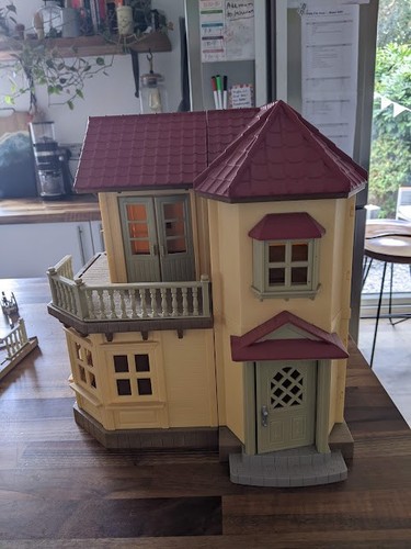 Sylvanian families manor house - families,