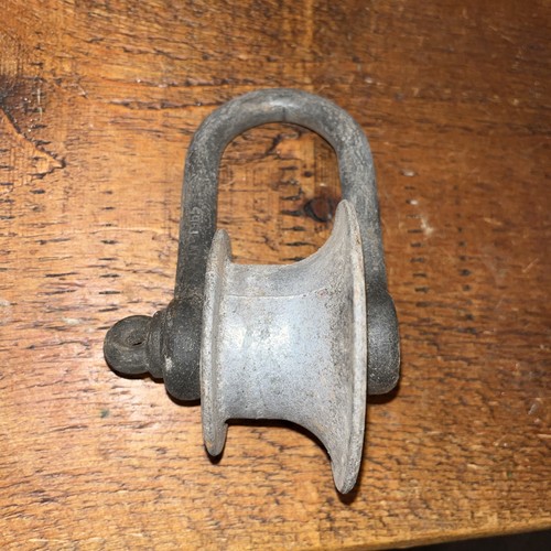 Vintage metal rope pulley - vintage, pulley/