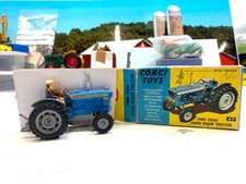 CORGI.67.FARM.1:43. FORD 5000 SUPER MAJOR TRACTOR. CARD.DRIVER V N  MINT & BOXED
