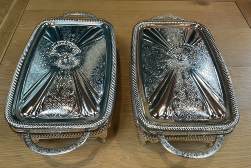 Pair queen anne - queen, pyrex