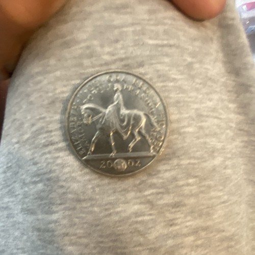 Coin 2002 queen - coin,