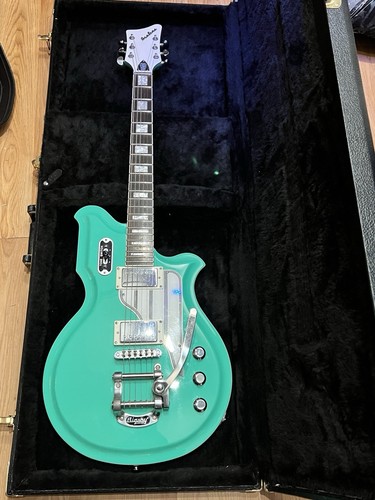 Mint eastwood airline guitars - mint,