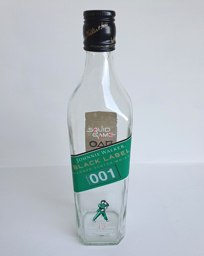 Johnnie walker black label - johnnie,
