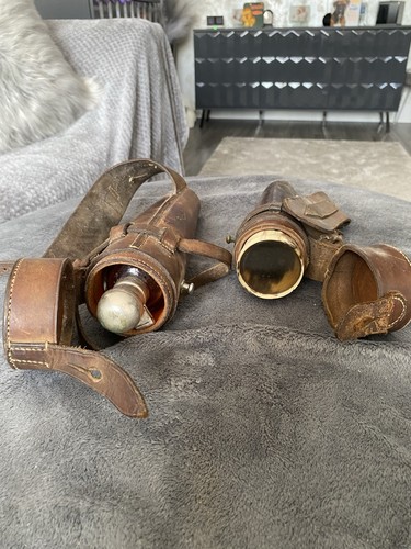 Glass saddle flask with - saddle,