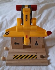 * BRIO ROAD/RAIL CARGO CRANE *