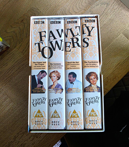 Bbc fawlty towers dvd - bbc,