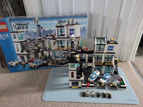 Lego city police station - lego,
