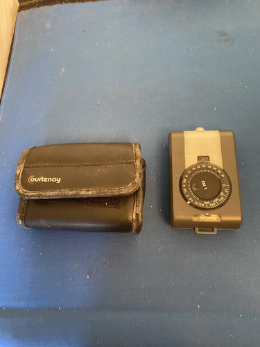 Vintage courtenay camera - vintage, flash