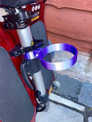 Cup holder for luggie - cup,