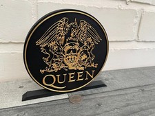 Queen Free Standing Display