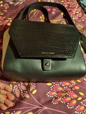 Pied a Terre Black And Cream