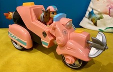 Paw Patrol The Movie Liberty Vehicle + Figure