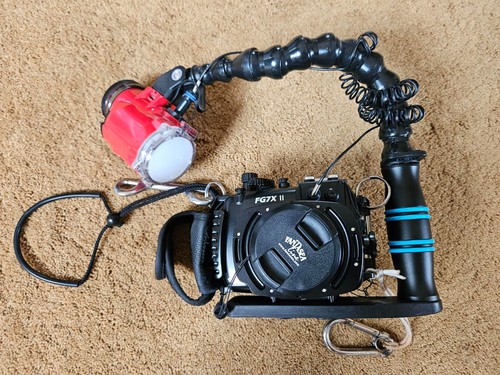 Underwater camera case and