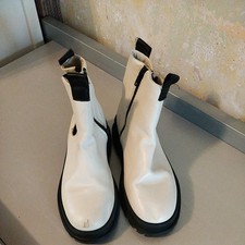 ivory/Off White Faux Leather Girls ZARA Boots Size 30