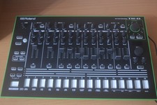 Roland TR8 TableTop Synthesizer Drum Machine - Black
