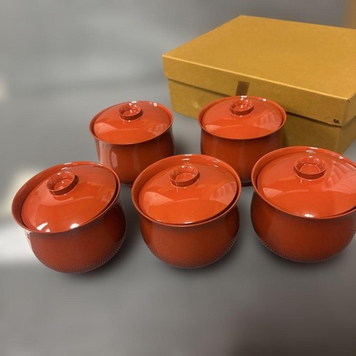 Vermilion lacquered bowl - , with