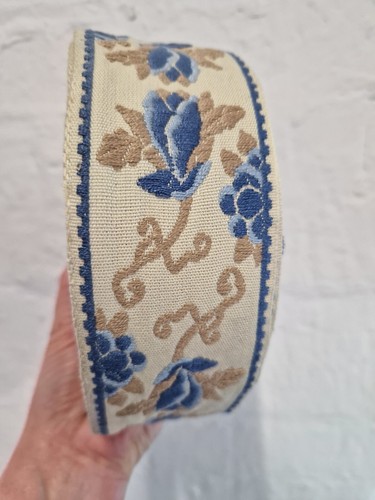 Meters vintage upholstery - 25,