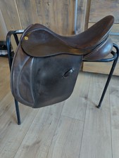 Farringtons Working Hunter English Saddle 17.5 Inch Medium Wide