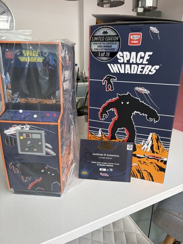 Quarter arcade space invaders - quarter,