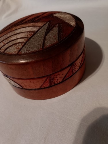 Small vintage wooden trinket - small,