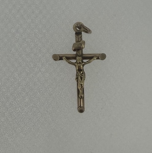 9ct crucifix cross - 9ct, pendant