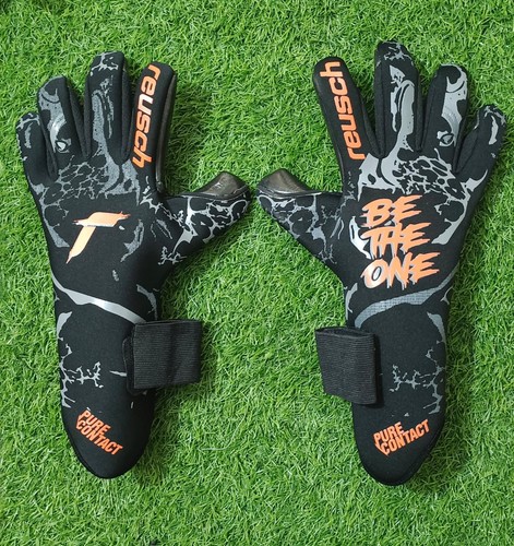 Goalkeeper gloves size and - 8, 9