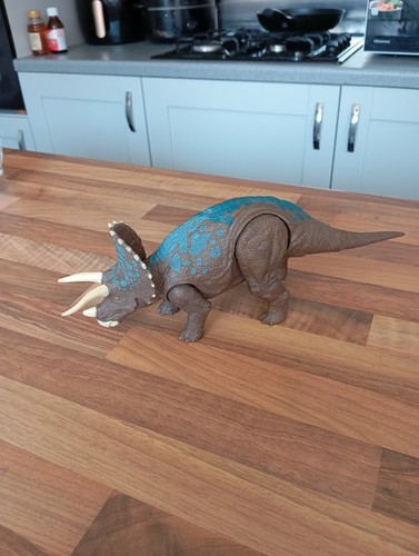 Mattel jurassic world primal - world,