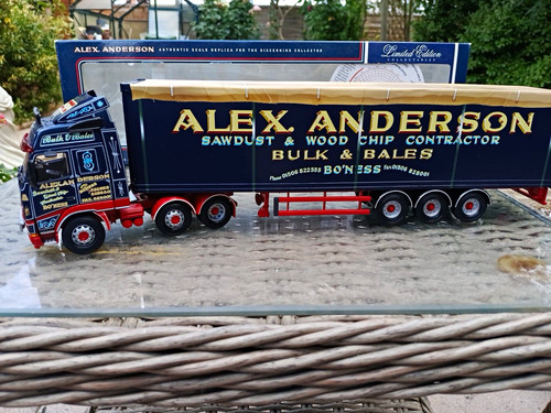 Corgi volvo truck 50 - corgi, fh