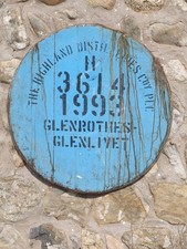 Lovely 1993 Glenrothes Whisky Barrel lid 23" wide, ready to hang