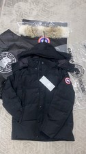 Canada Goose Wyndham Men's Parka Jacket Size Small / S Black, NEW with tags