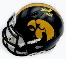 KAMARI MOULTON SIGNED IOWA