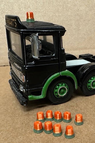 Scale green orange beacon - orange,