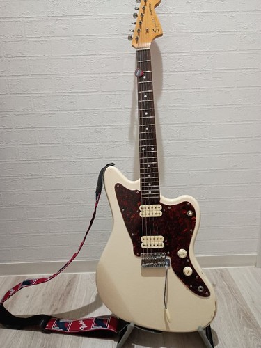 Squier fender jagmaster - by,