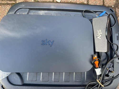 Sky box es240 2tb hd - sky,