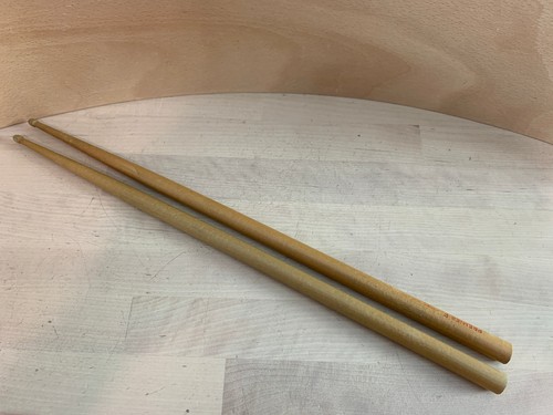 Premier model drum - model, sticks