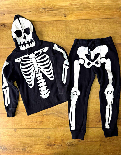 Halloween skeleton - -,