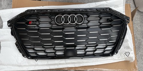 Audi front bumper grill - 8y,