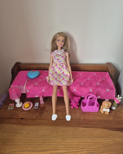 Barbie dolls bedroom - barbie,