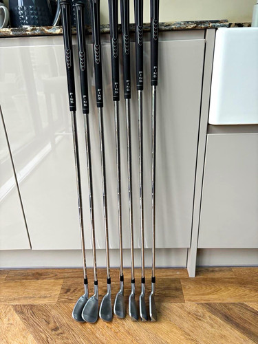 Ping i20 iron set - 7, clubs