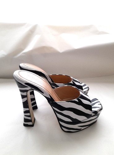 Russell bromley foxy leather - russell,