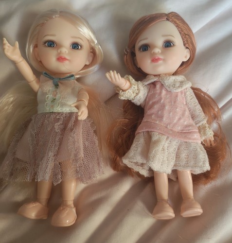 Gorgeous jointed dolls - jointed,