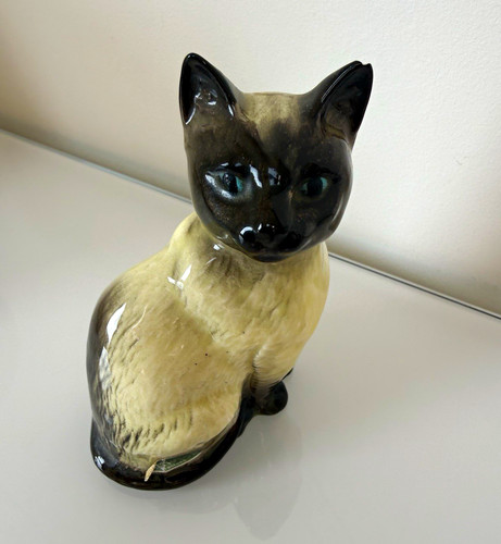 Beswick siamese cat figurine - beswick,