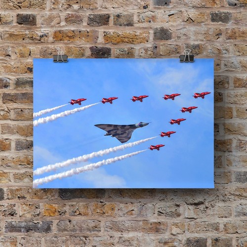 Red arrows vulcan bomber - red,