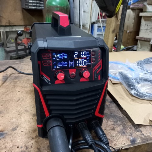 250 amp mig welder - , plug