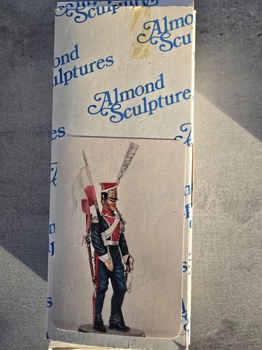 Almond sculptures polish - -,