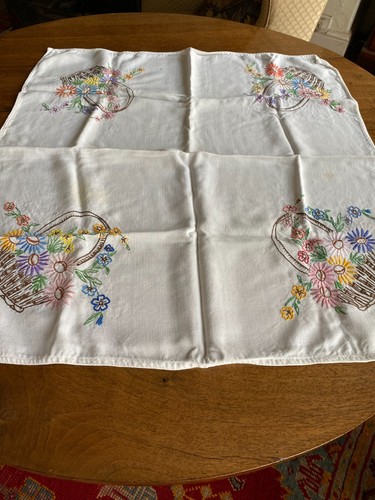 Vintage white embroidered - vintage,